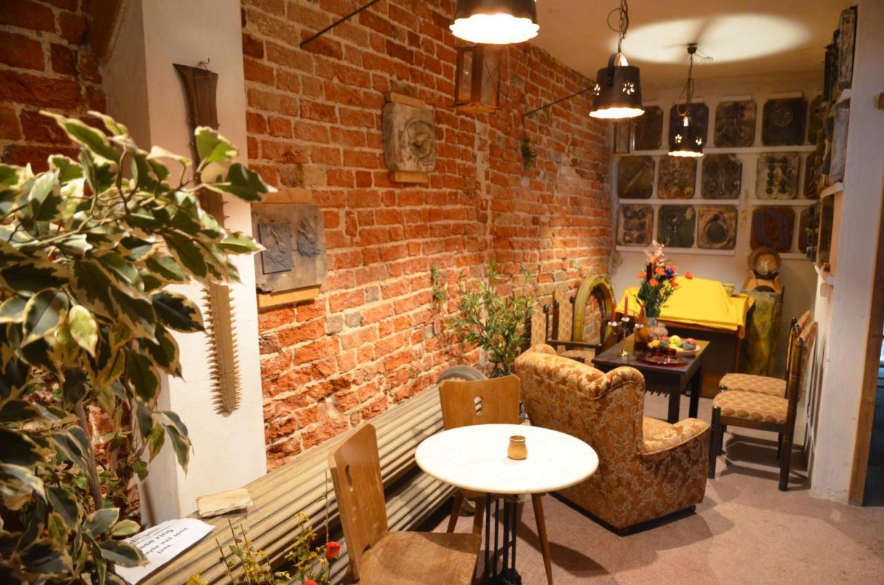 Altstadthotel Zum Goldenen Anker Lubeck Exterior photo