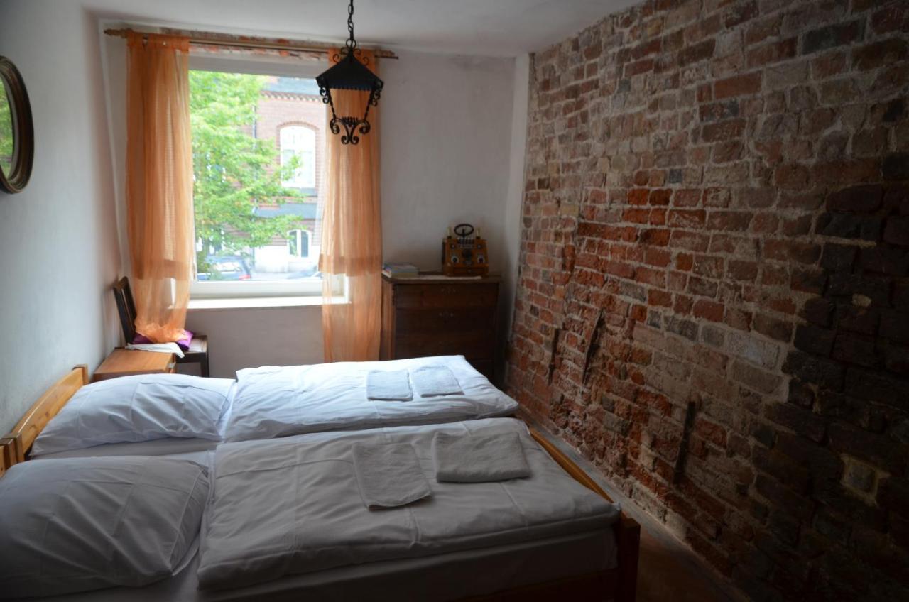 Altstadthotel Zum Goldenen Anker Lubeck Exterior photo